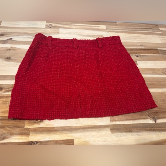 Zara Vibrant Red Textured Skirt - Picture 3 of 6